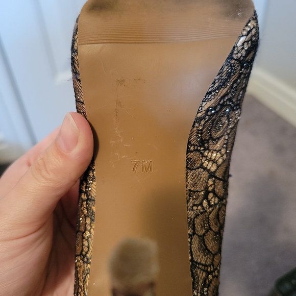 Black and Gold Lace open toe High Heels - Picture 4 of 4